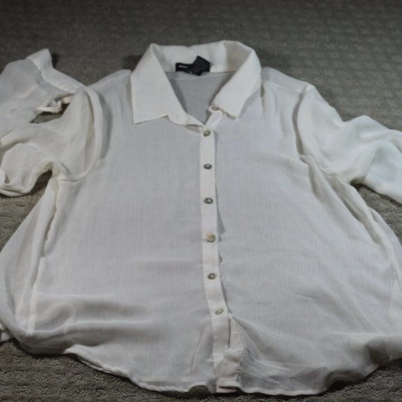 About a Girl Size M Cream Sheer Blouse - Picture 1 of 7